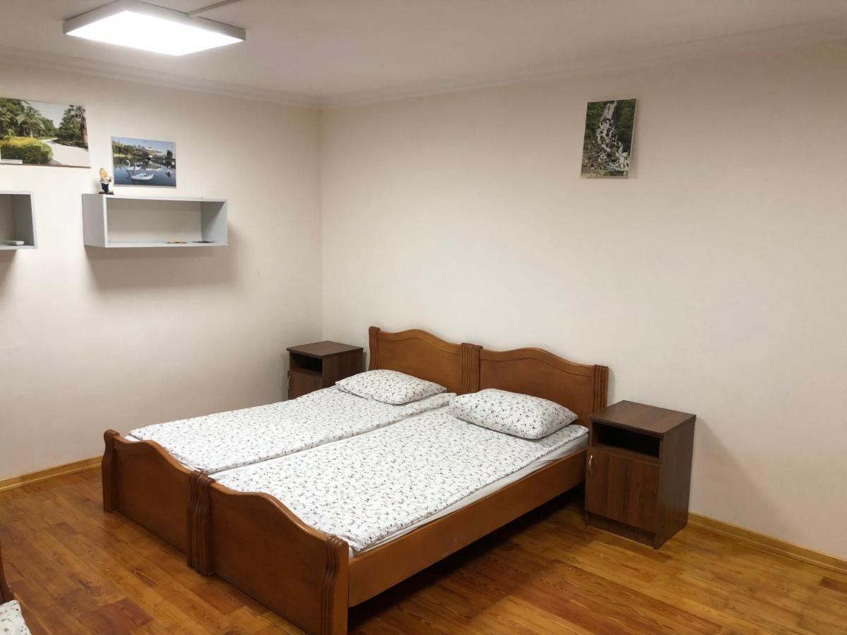 Vse Dlya Vas Guest House Goudaouta Extérieur photo
