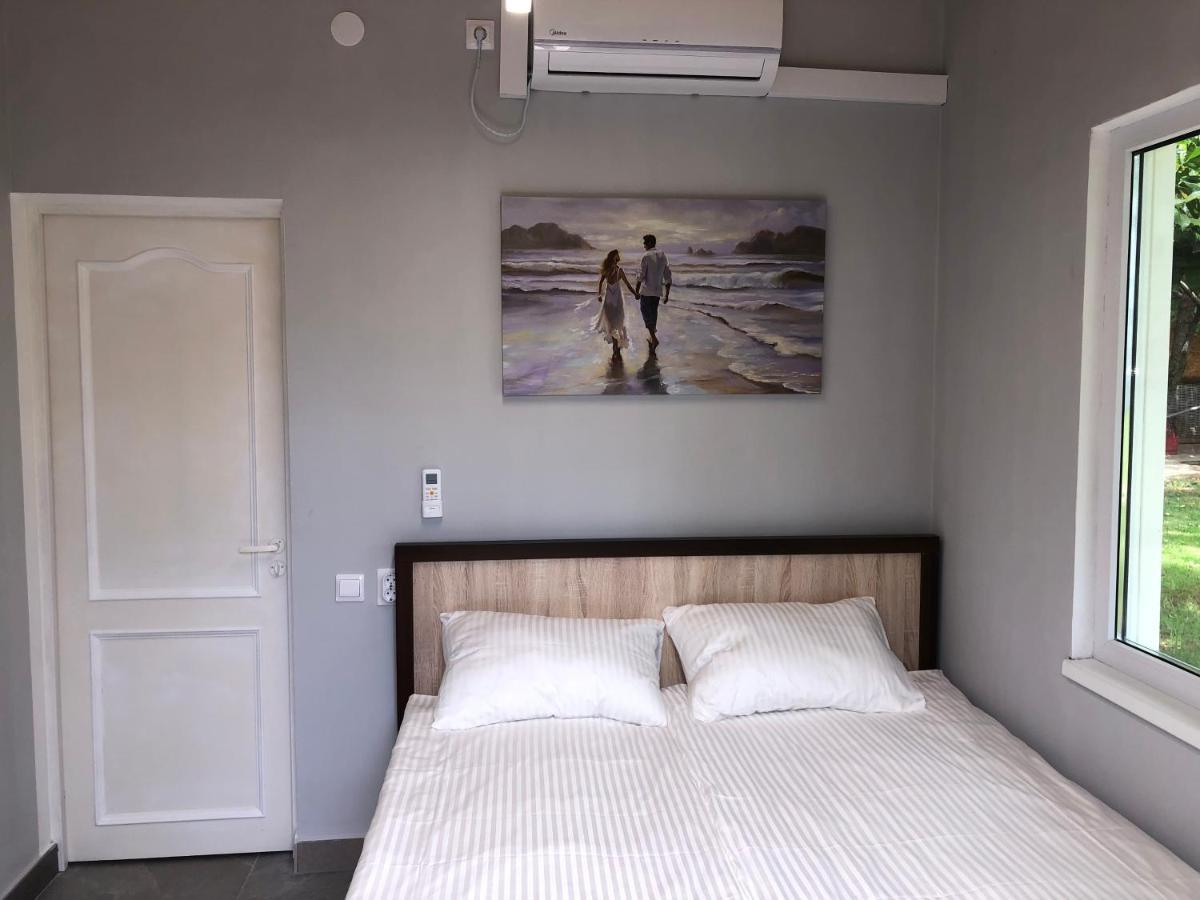 Vse Dlya Vas Guest House Goudaouta Extérieur photo