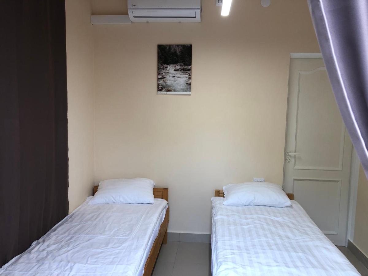 Vse Dlya Vas Guest House Goudaouta Extérieur photo
